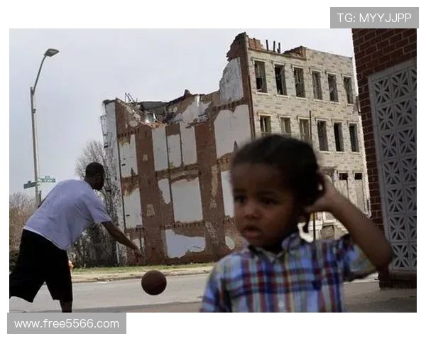 林加德探访圣保罗最大贫民窟拍摄记